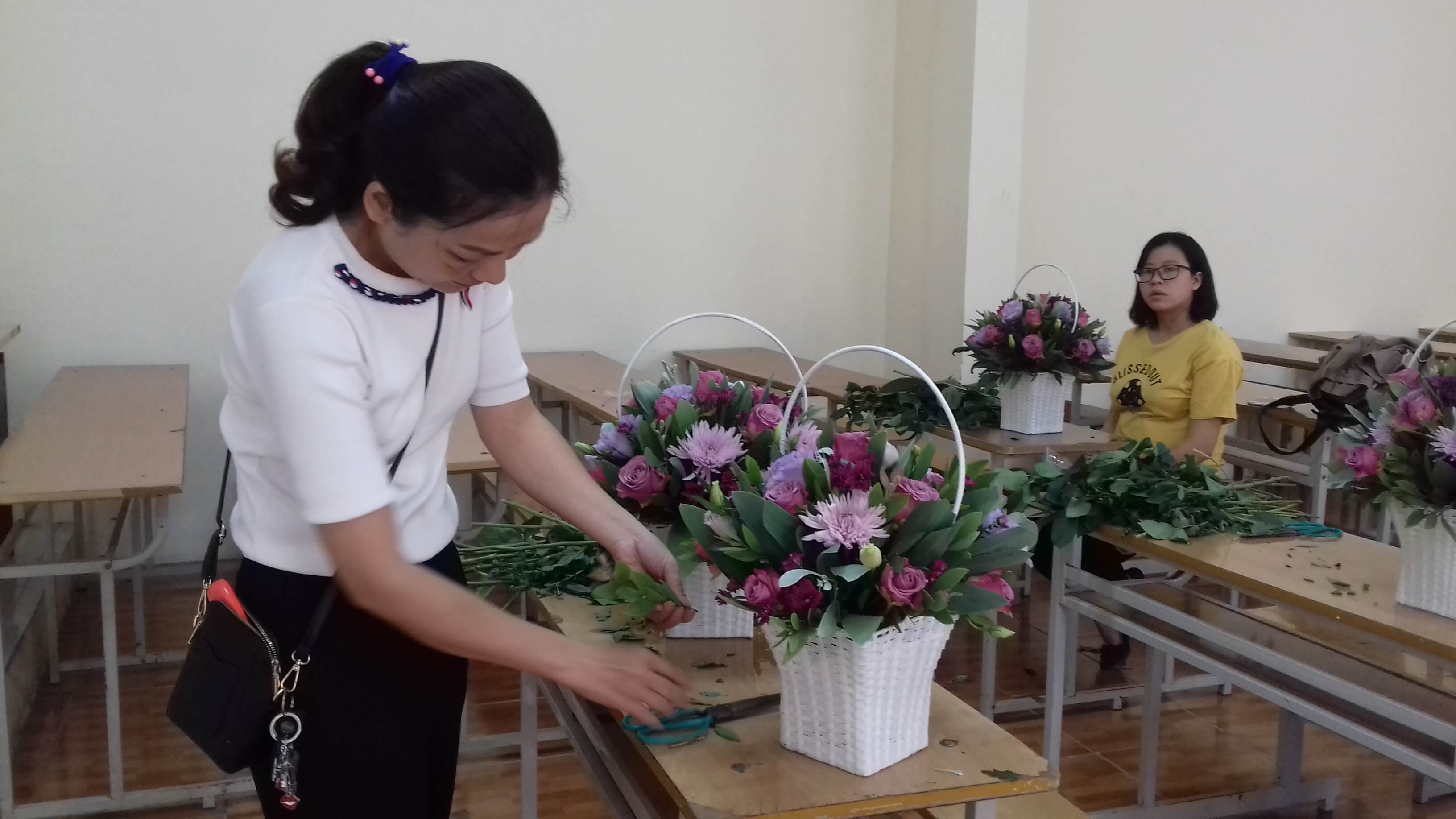 lớp dạy cắm hoa tại Văn Lang